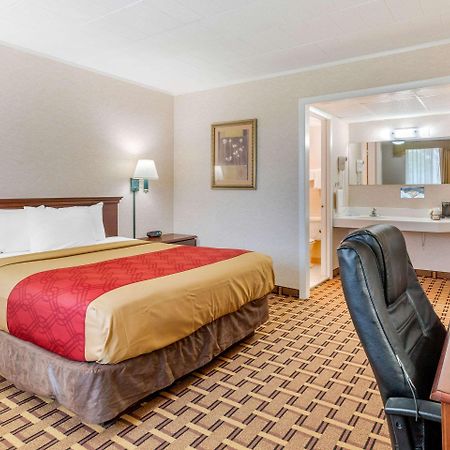 Rodeway Inn Mystic Dış mekan fotoğraf